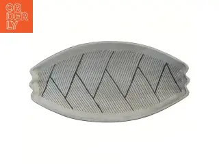 Rektangulært keramikfad med zigzag-mønster (str. 40,5x20,5 cm)