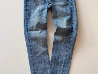H&M skinny fit stretch jeans, str. 134 - NYE!