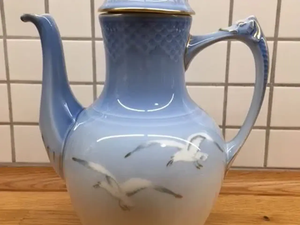 Billede 1 - Mågestellet kaffekande med guld