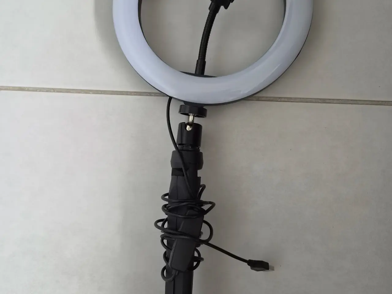Billede 1 - Ring light med mobilholder og bordstativ 📸💡