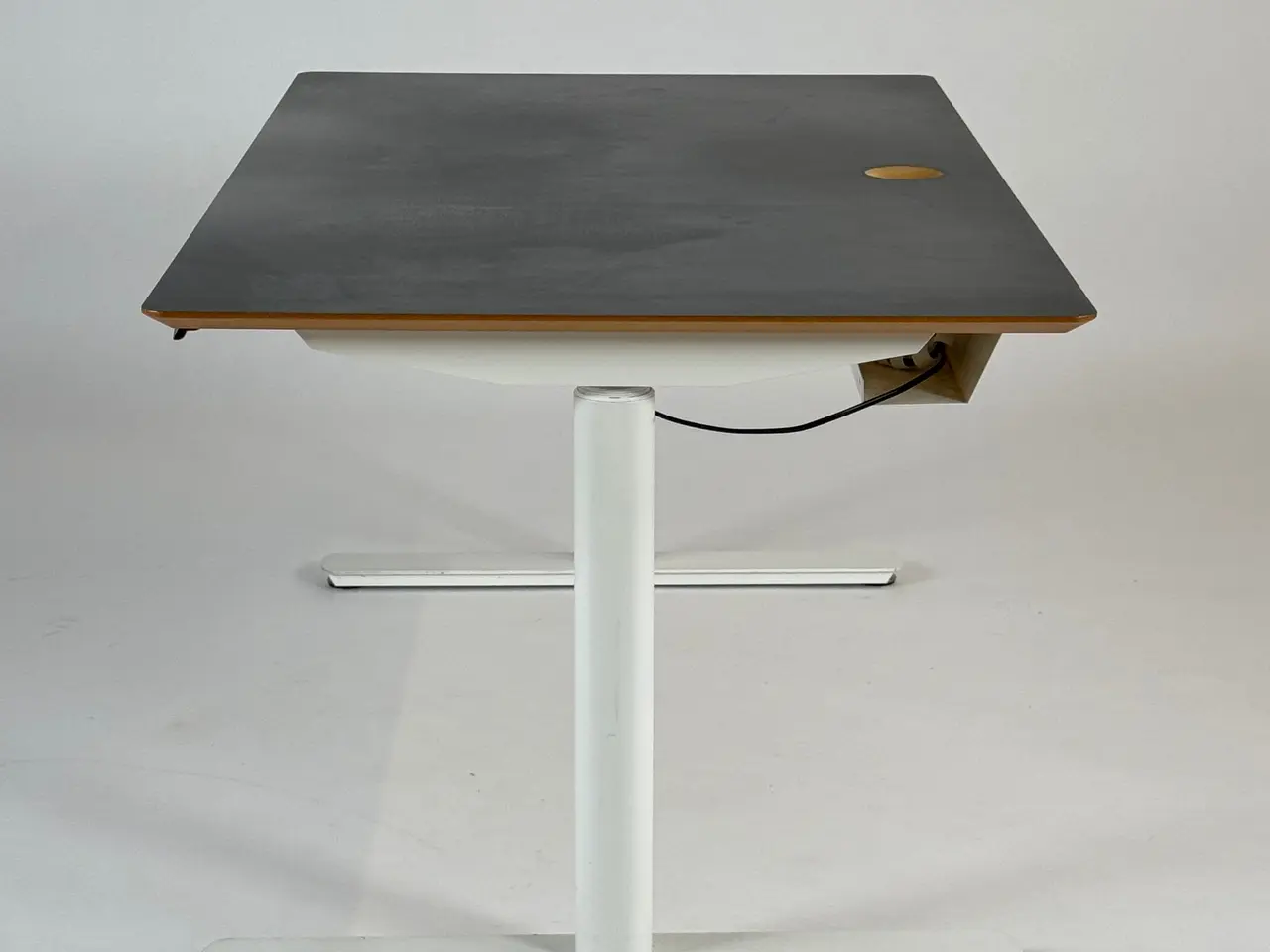 Billede 4 - Hæve/sænkebord – Grå med Hvid Stel 140x80