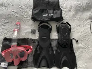 2 sæt snorkel udstyr - maske & fødder -voksen str.