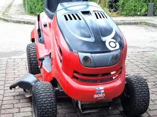 Plænetraktor Solo by AL-KO. Fra 2017