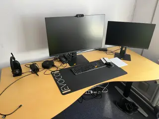 2. Stk. Voxicon Skærme, Headset m. Holder, Tastertur, HP Dock