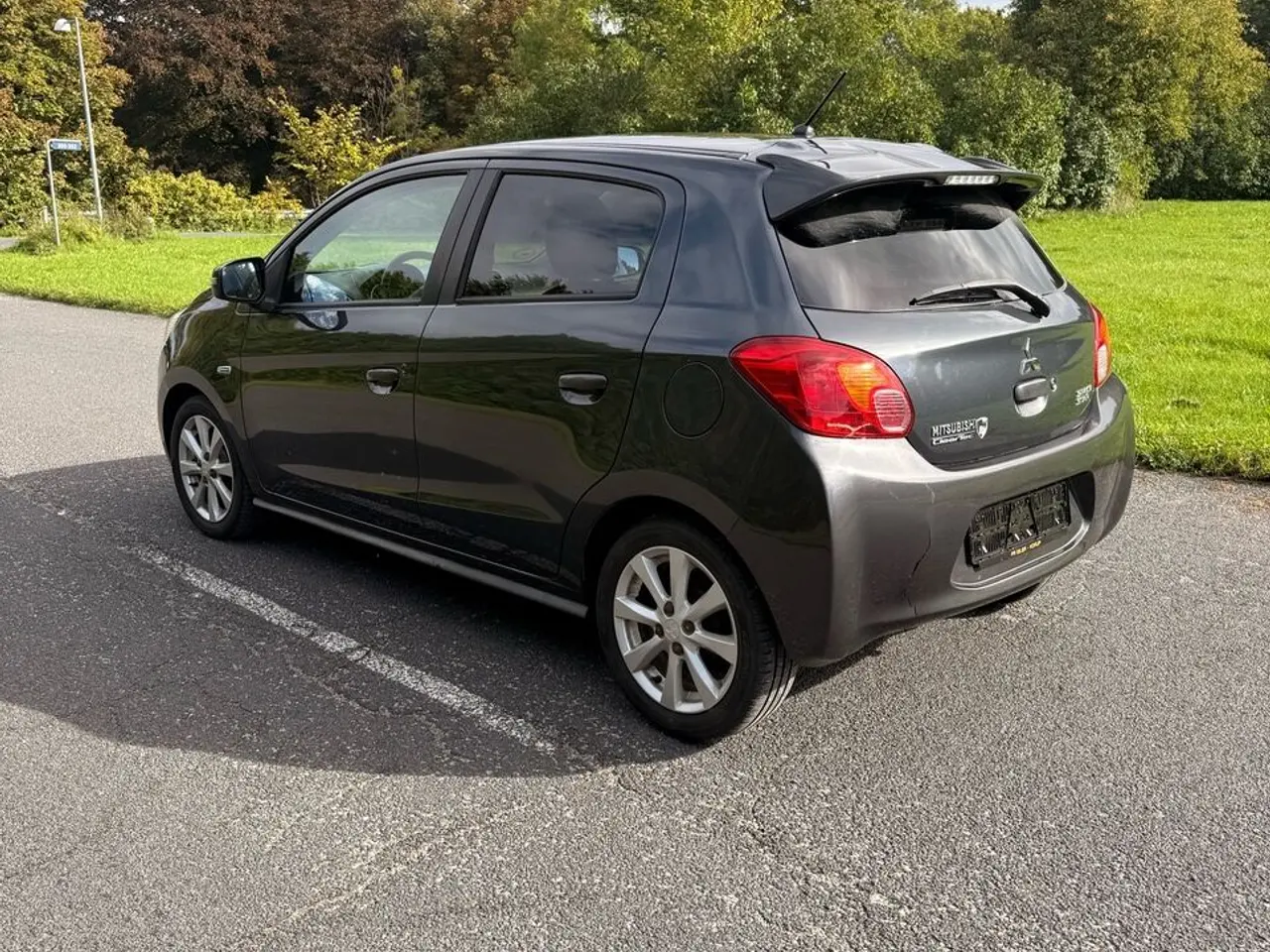Billede 3 - Mitsubishi Space Star 1,2 Black and White Edition 80HK 5d