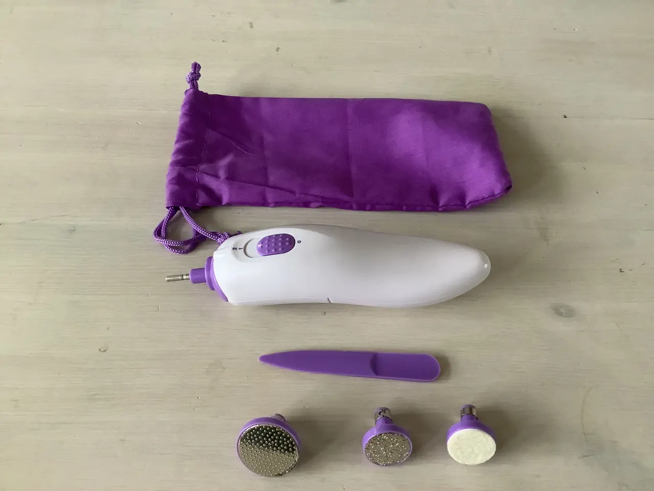 Billede 1 - Hånd og fodplejesæt er til batterier