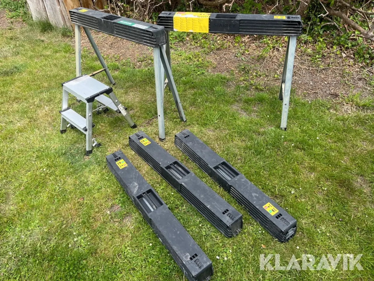 Billede 2 - Bukke og skammel Stanley 5 bukke 1 styk skammel