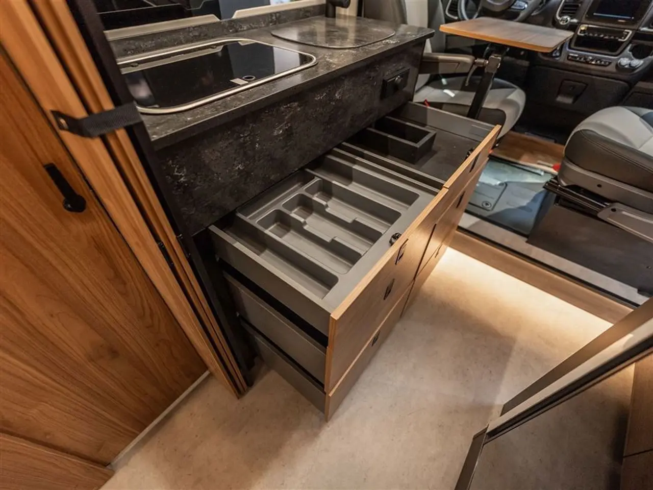 Billede 11 - 2026 - FURGOK X-LOUNGE 640+ LUKSUS VAN