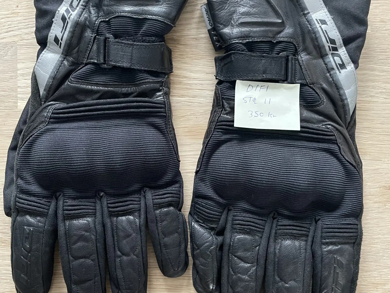 Billede 1 - Div mc handskerne frit valg 250kr