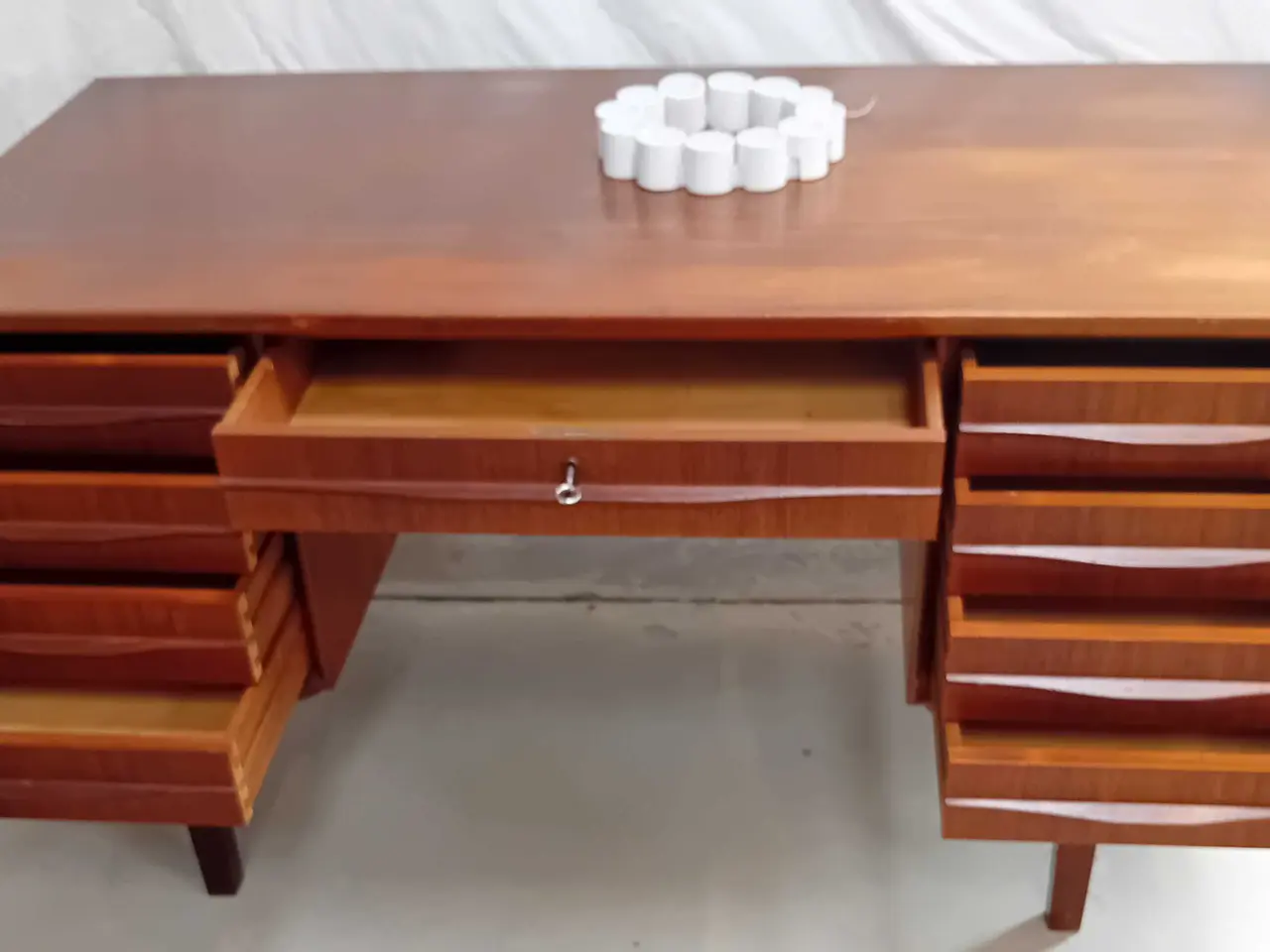 Billede 6 - Skrivebord teaktræ med hylder
