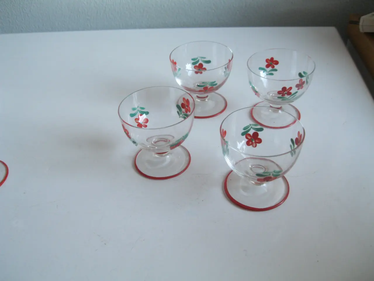 Billede 2 - Emaliemalet karaffel med 2 glas + 4 