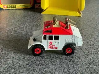 Corgi Toys No. 422 Riot Police, scale 1:36