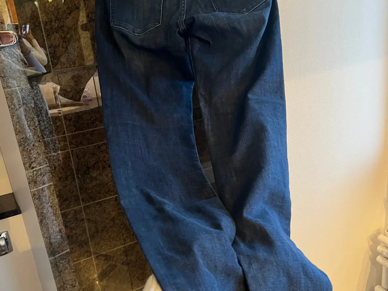 Billede 2 - Smarte jeans str 32/32