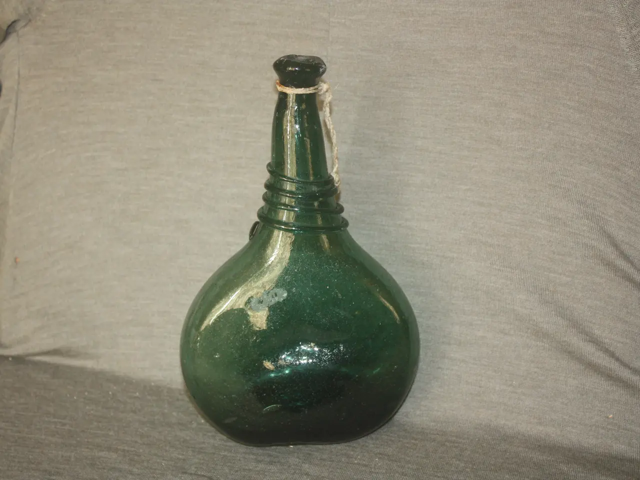Billede 1 - Håndlavet glas sadel flaske højde 26 cm måske Iran