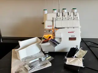  Bernina. 1150 MDA overlocker 