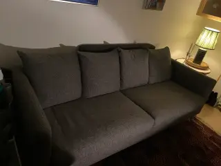 Stofbeklædt sofa sælges 200 kr.