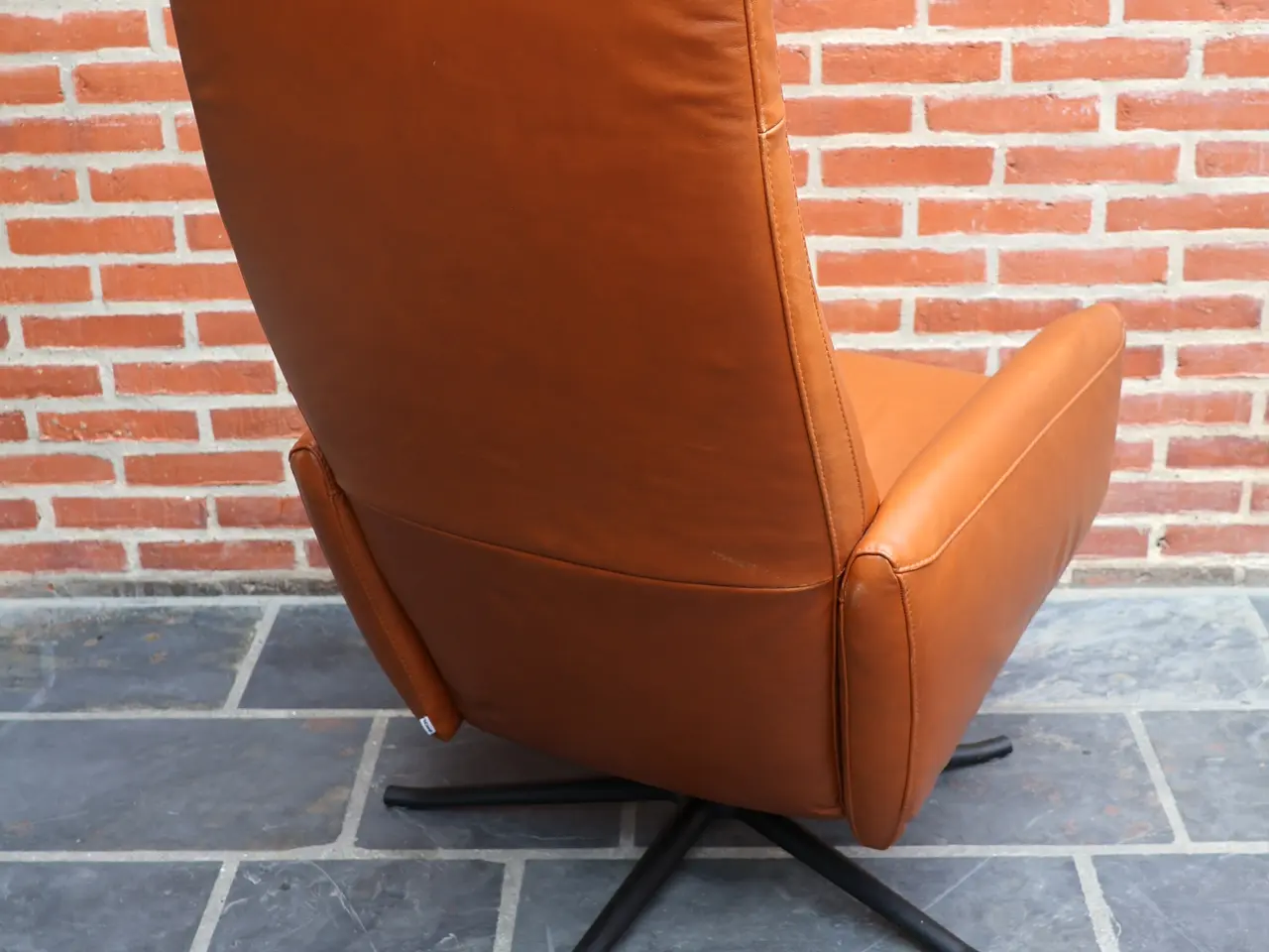 Billede 4 - BoConcept cognac farvet læder lænestol m/skammel