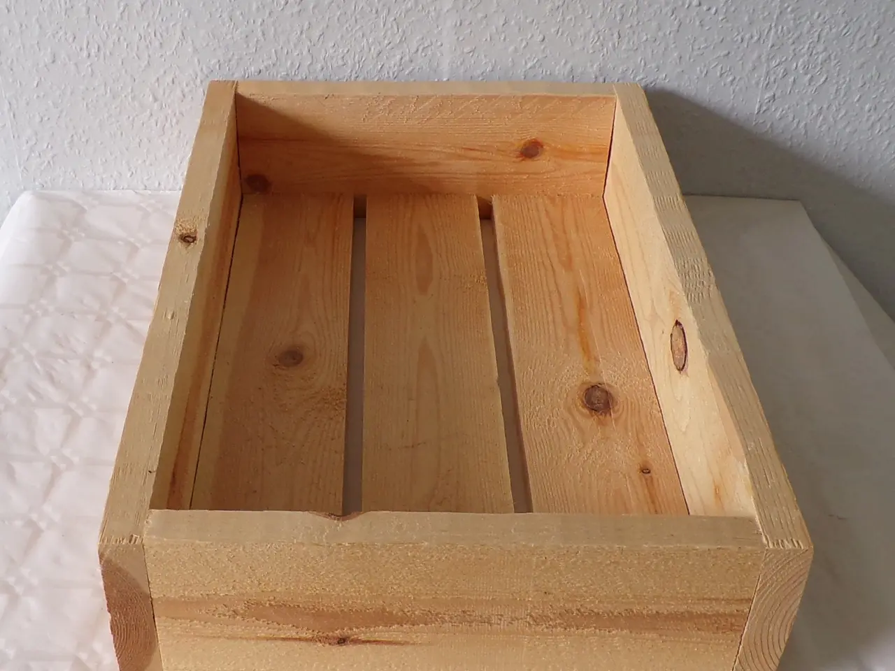 Billede 3 - Bakke i genbrugstræ 45 x 30 cm