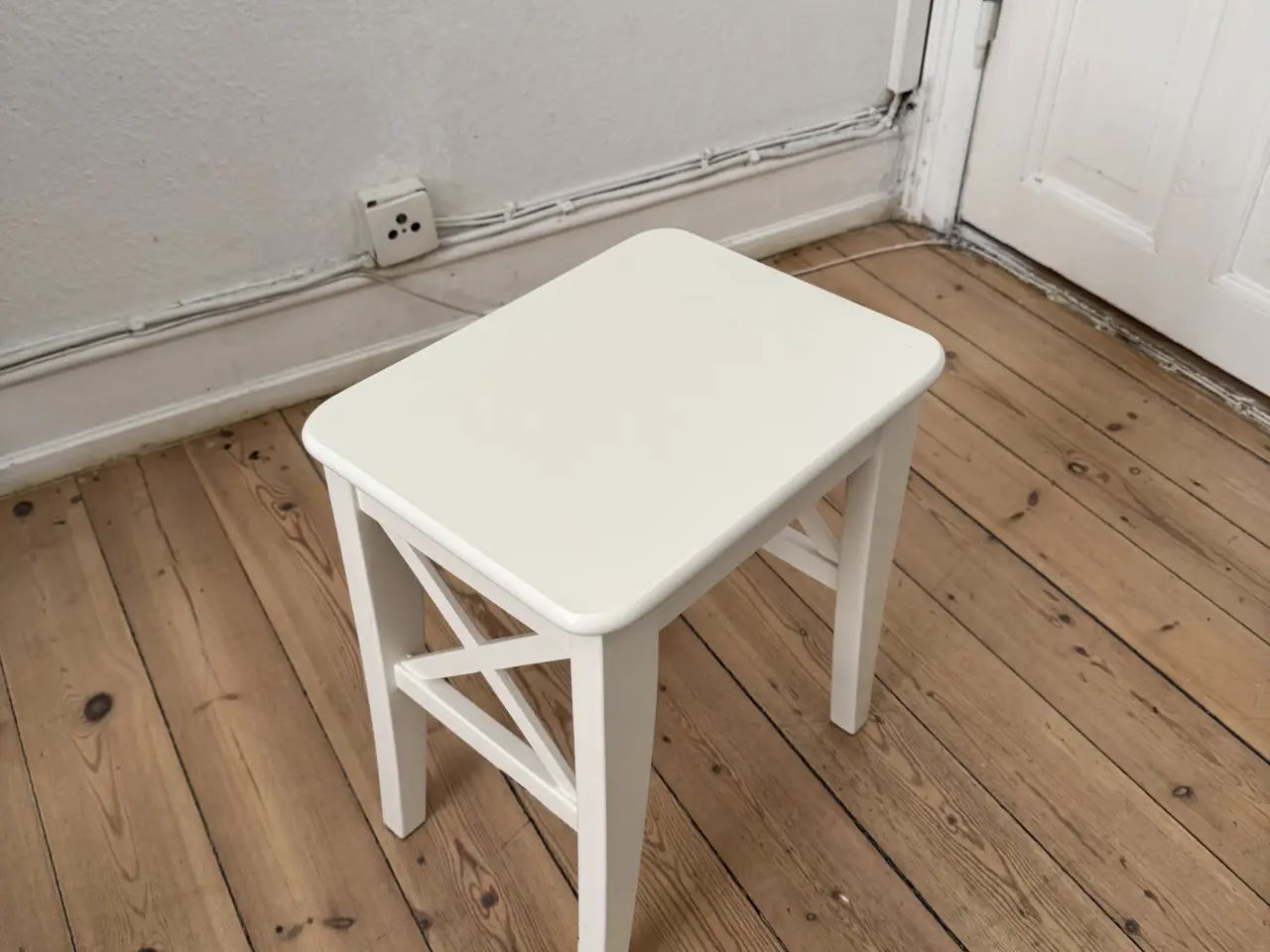 Billede 3 - Ikea ROSENTORP Taburet, hvid