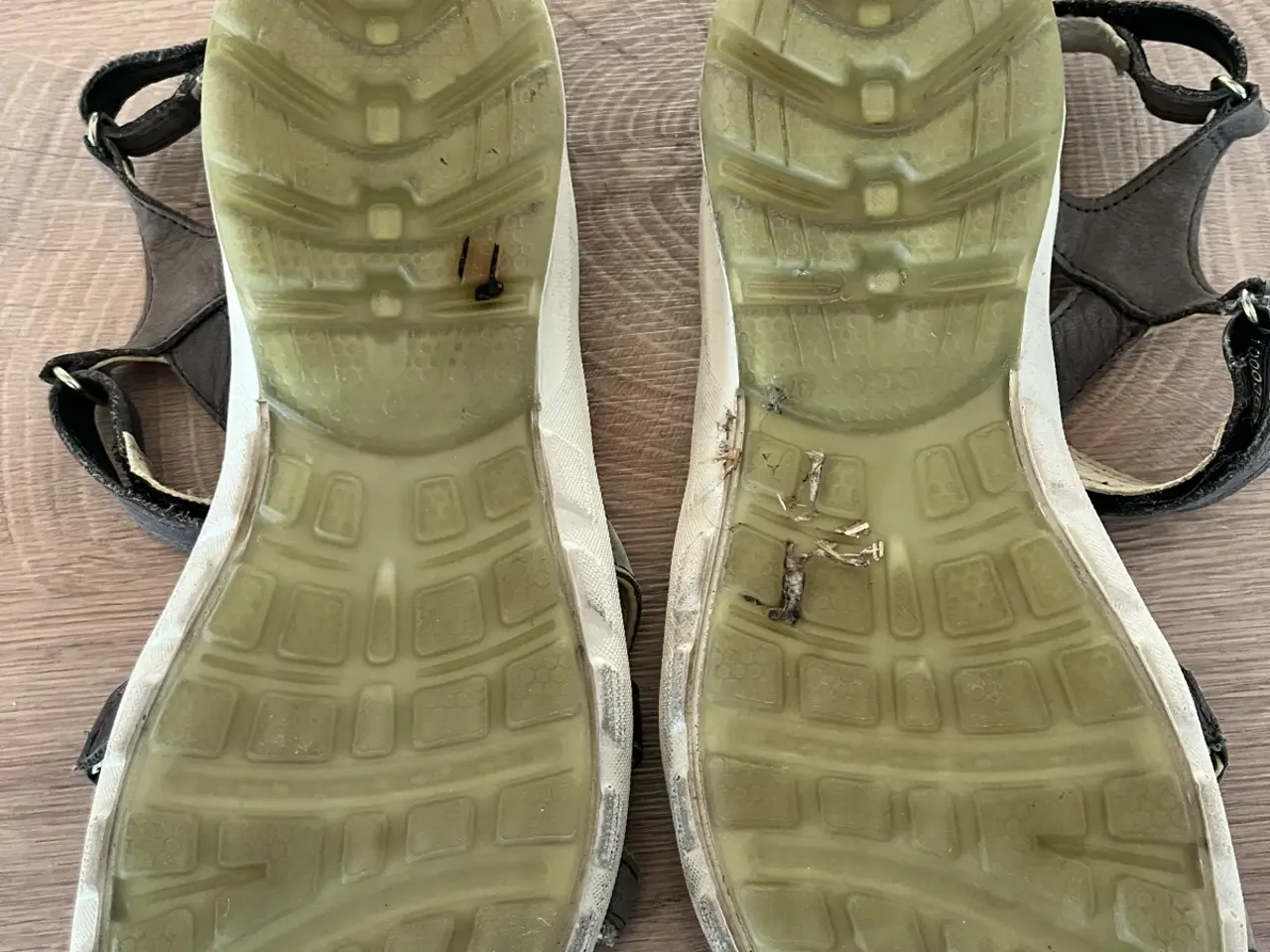 Billede 2 - Armygrønne Ecco sandaler