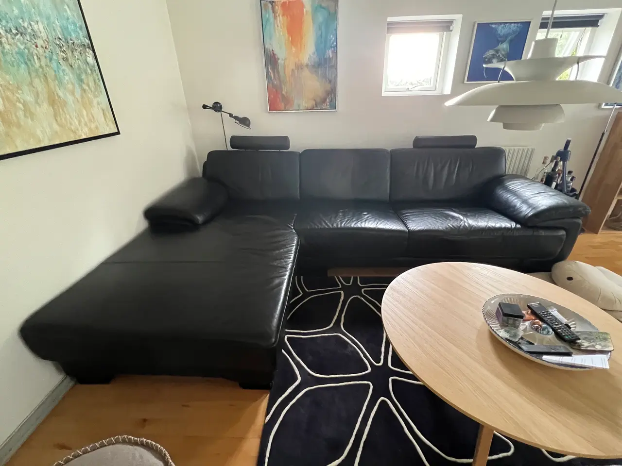 Billede 4 - Sort hjørnesofa i læder med chaiselong