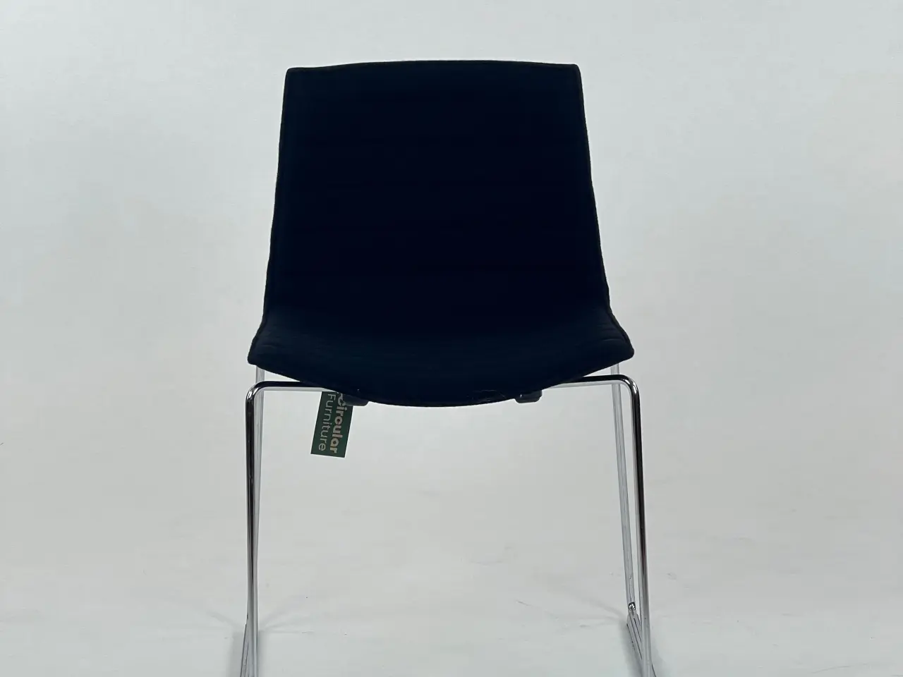 Billede 3 - Arper Catifa 46 Sledge Stol – Sort med Krom Stel