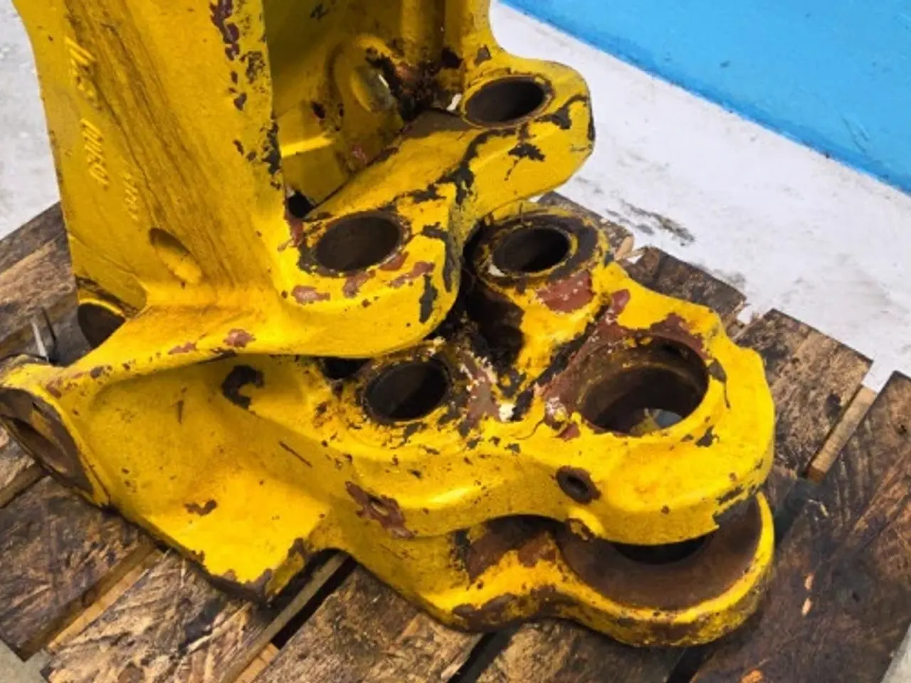 Billede 17 - New Holland LB115B Beslag 85803623