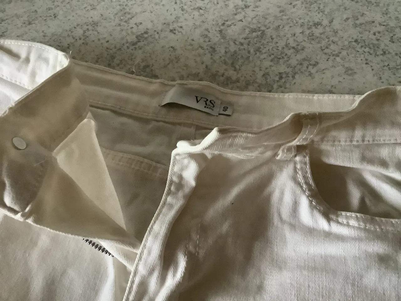 Billede 7 - 2 par helt nye knickers råhvid og oliven str. 40