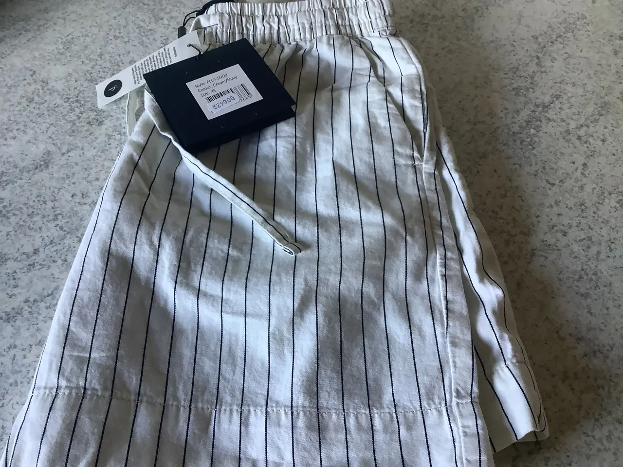 Billede 4 - Helt nye shorts Sisters Point str. xs. 1/2 pris!