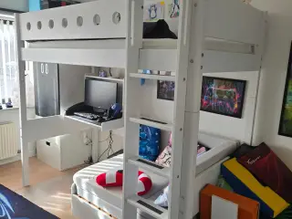 Flexa højseng med alt til