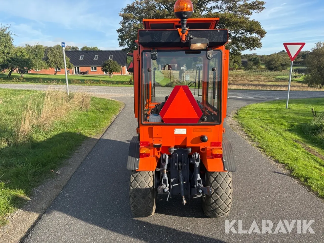 Billede 8 - Minitraktor Holder C30 med redskabspakke