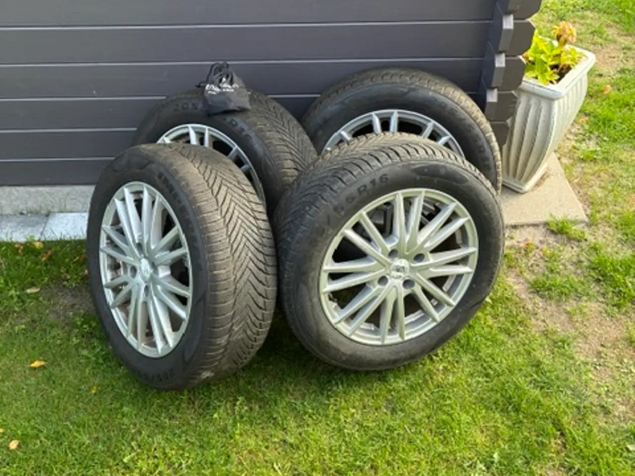 Billede 1 - Dæk og Fælge