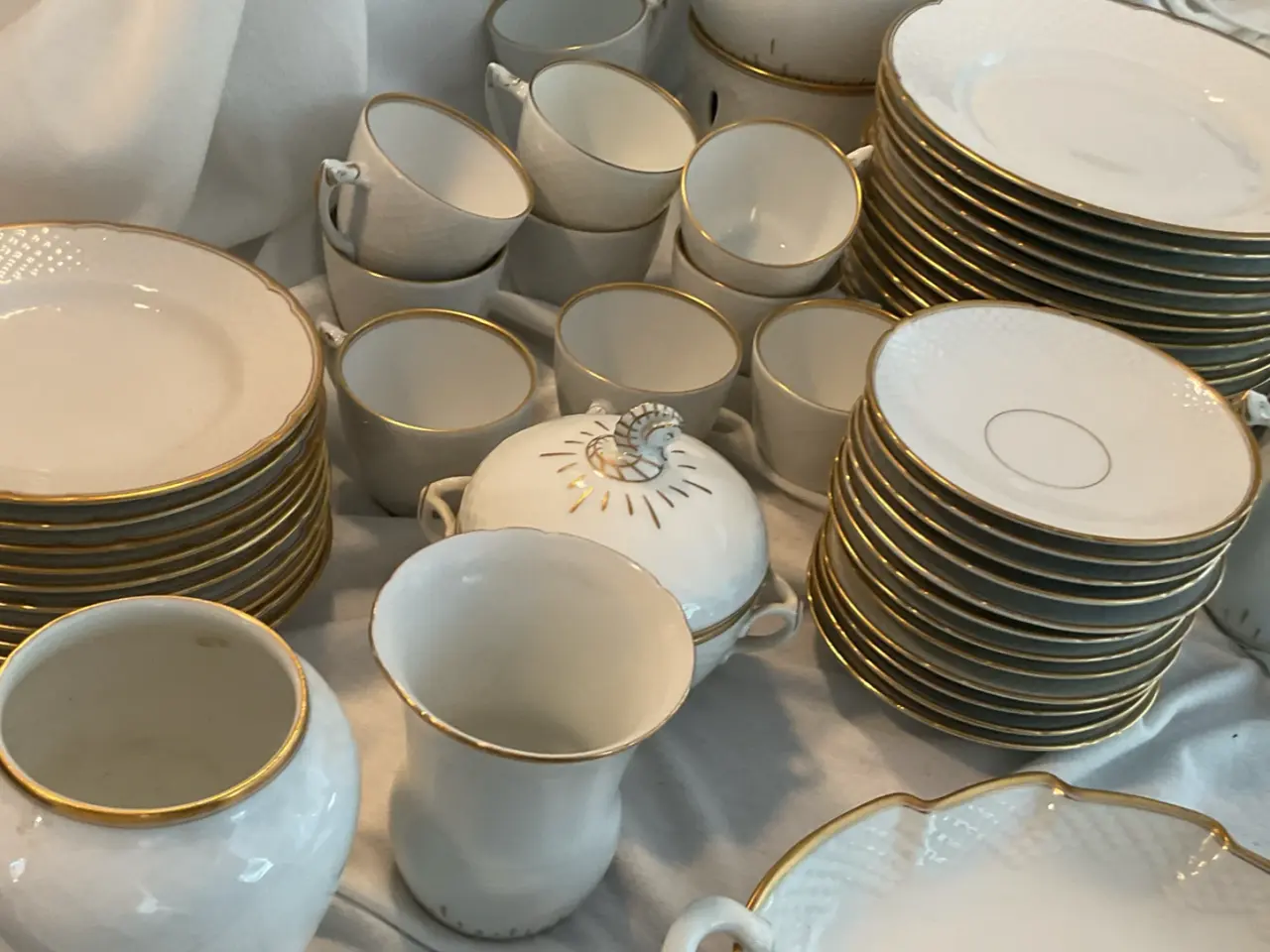 Billede 2 - Stort  B&G Hartmann kaffestel 67 dele