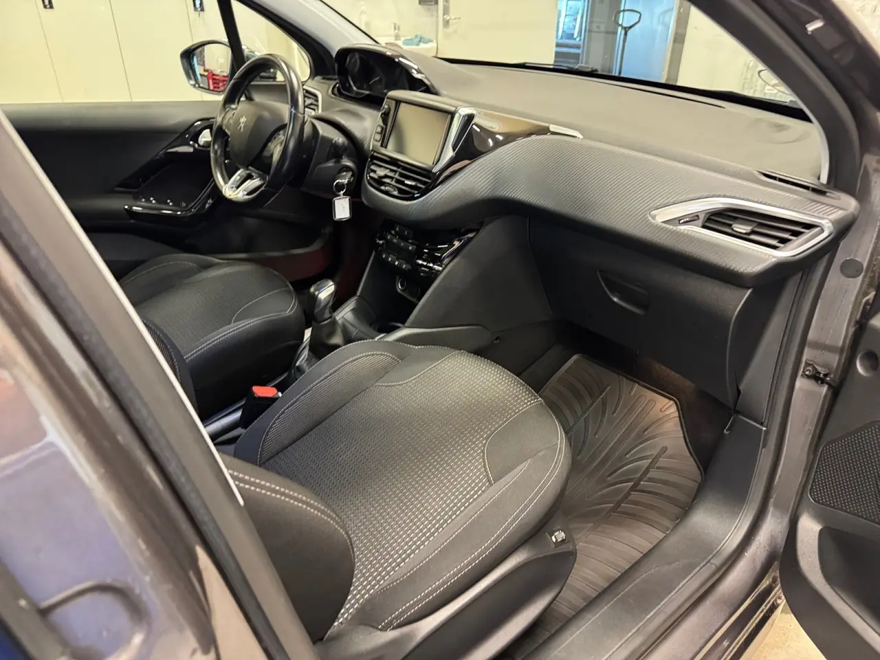 Billede 15 - Peugeot 208 1,2 PureTech 82 Allure Sky