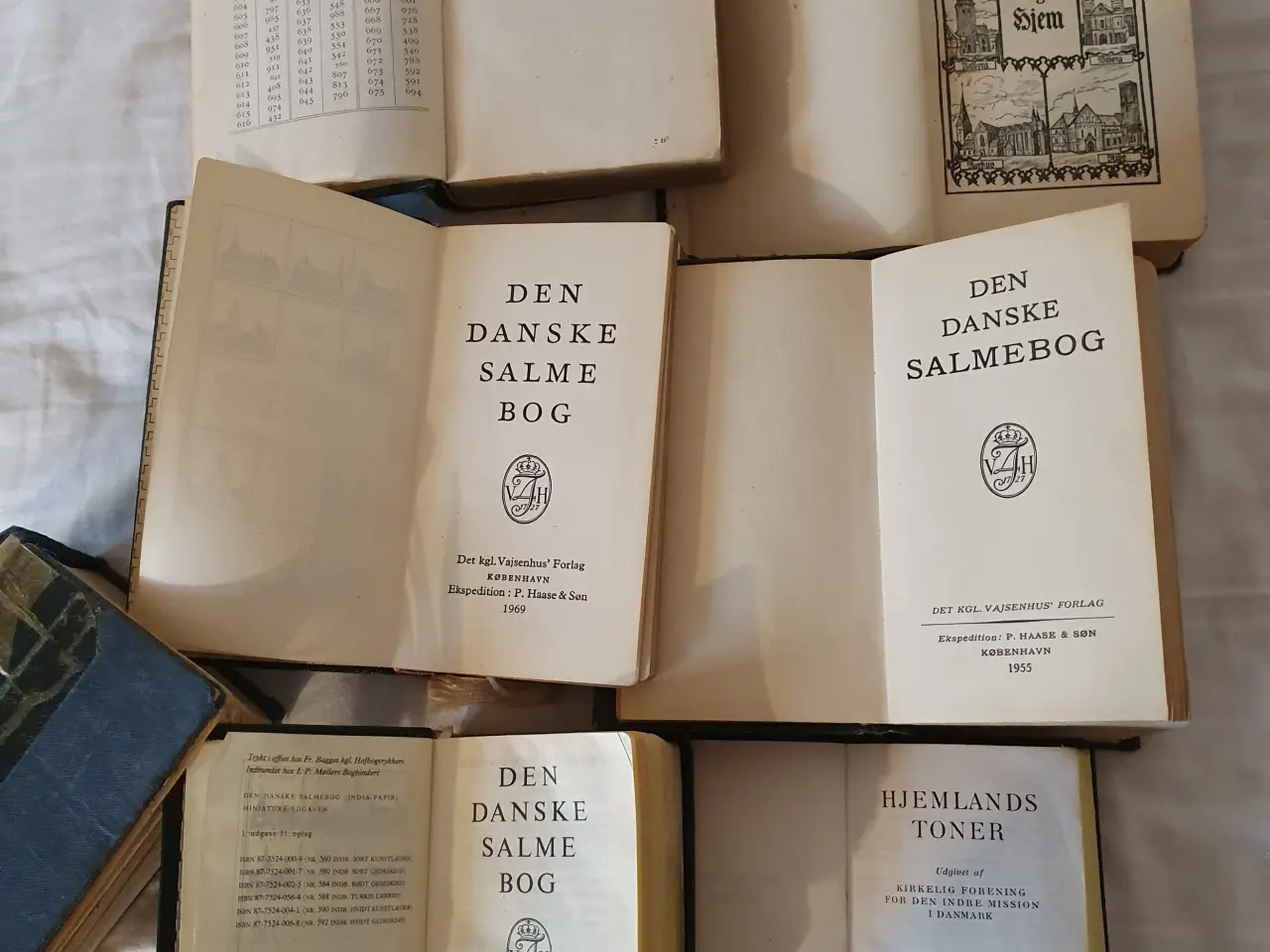Billede 10 - Gl Psalmebog med beslag, og mange andre salmebøger