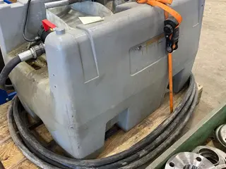 Diesel tank med pumpe