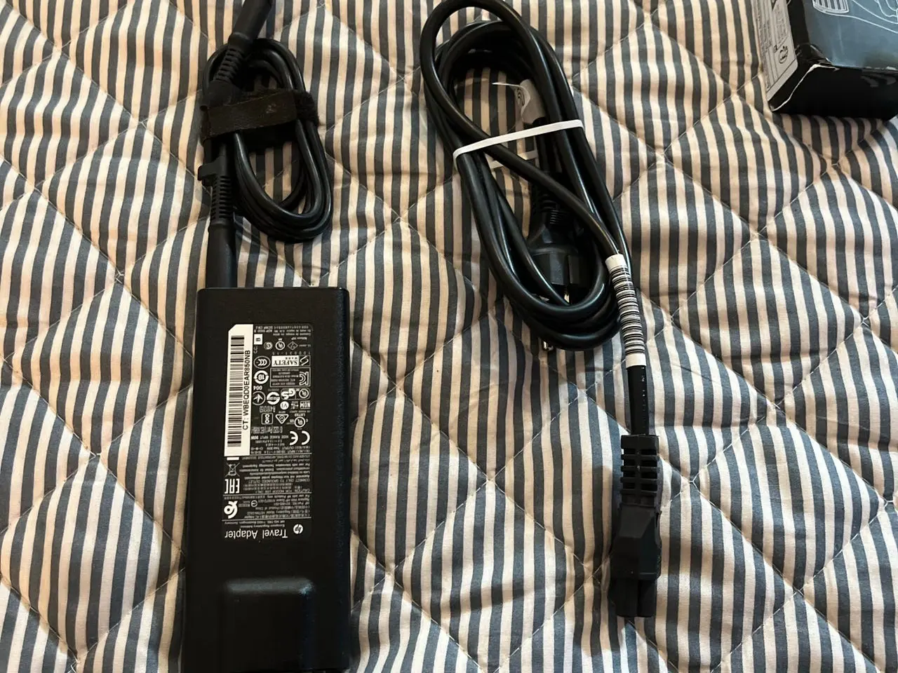 Billede 1 - HP rejseadapter / oplader til bærbar pc 90W