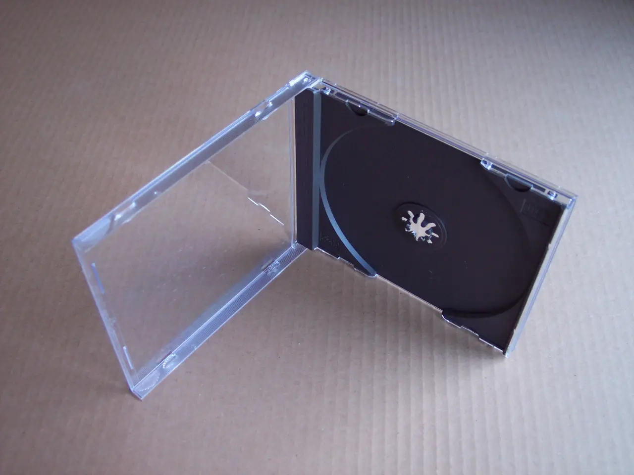Billede 1 - .CD PLAST COVERS. Brugte men intakte.  