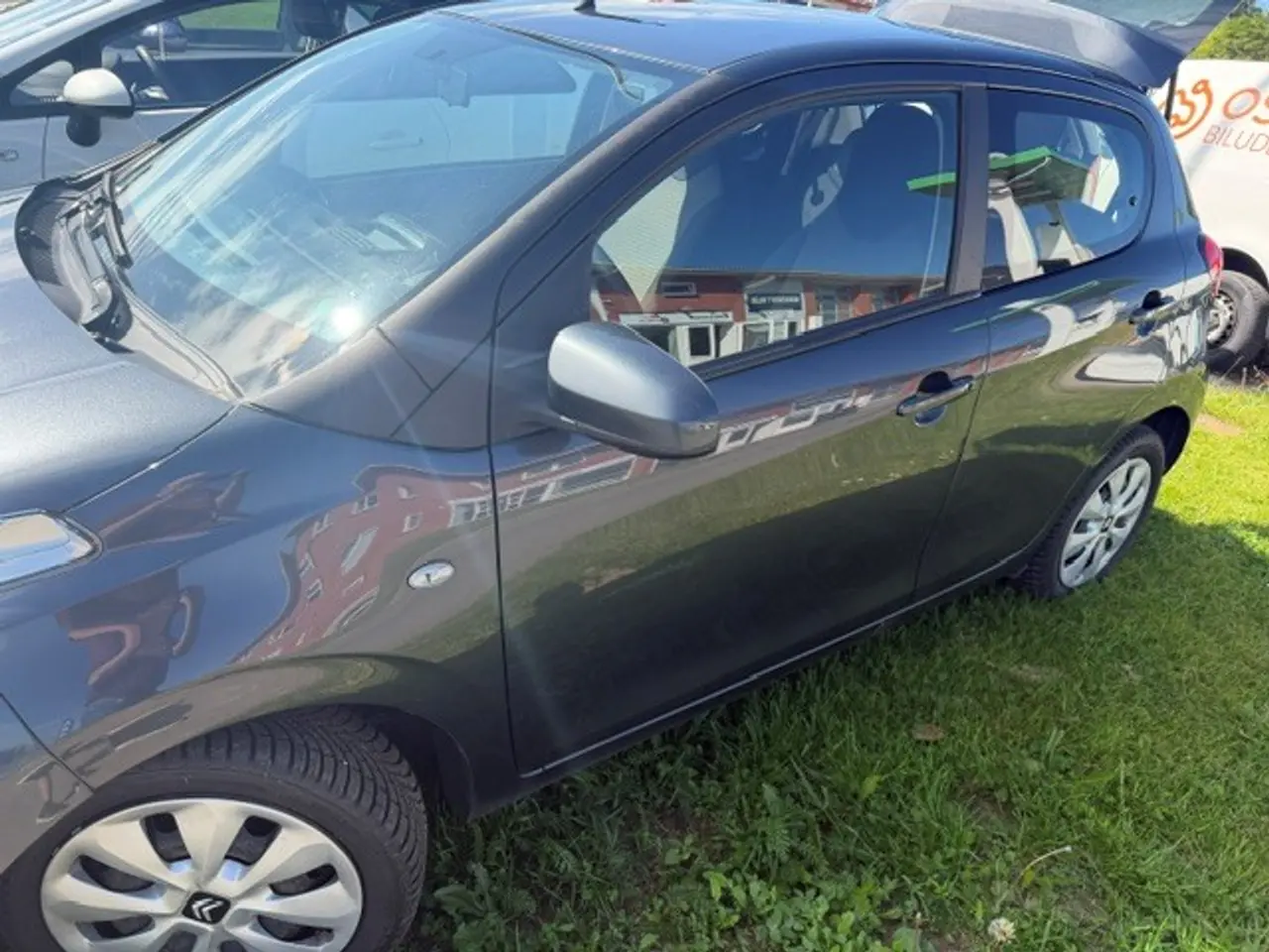 Billede 1 - Velkørende og nysynet Citroen C1