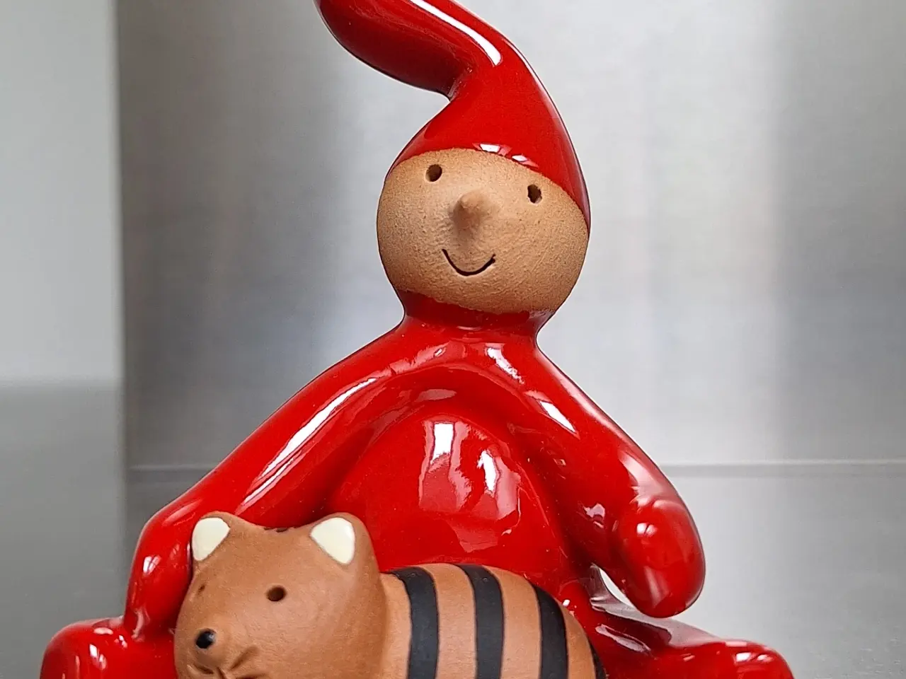 Billede 1 - Pixy nisse med kat, 2005