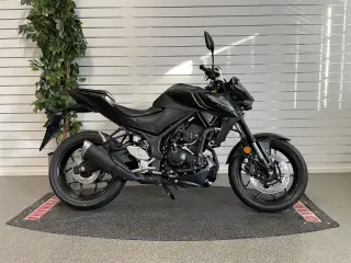 Yamaha MT-03 Midnight Black