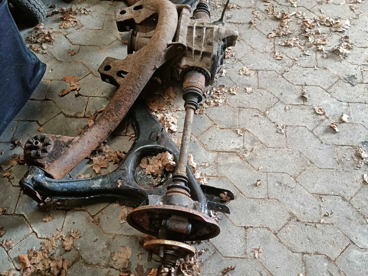 Billede 1 - Ford Sierra 2,0 bagtøj med bærearme