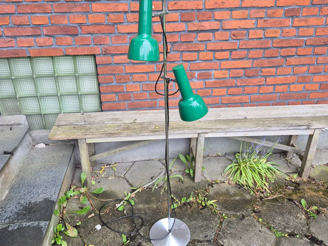 Billede 2 - Standerlampe med to høje grønne spot