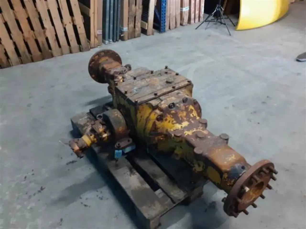 Billede 5 - John Deere Bagaksel Nr På Dif. AR48558