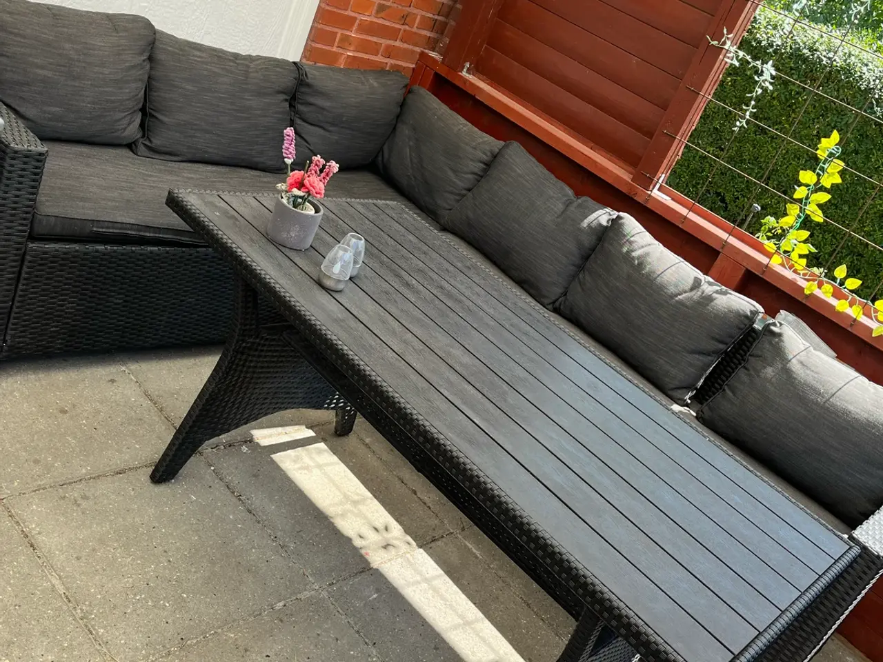 Billede 1 - Loungesofa med bord