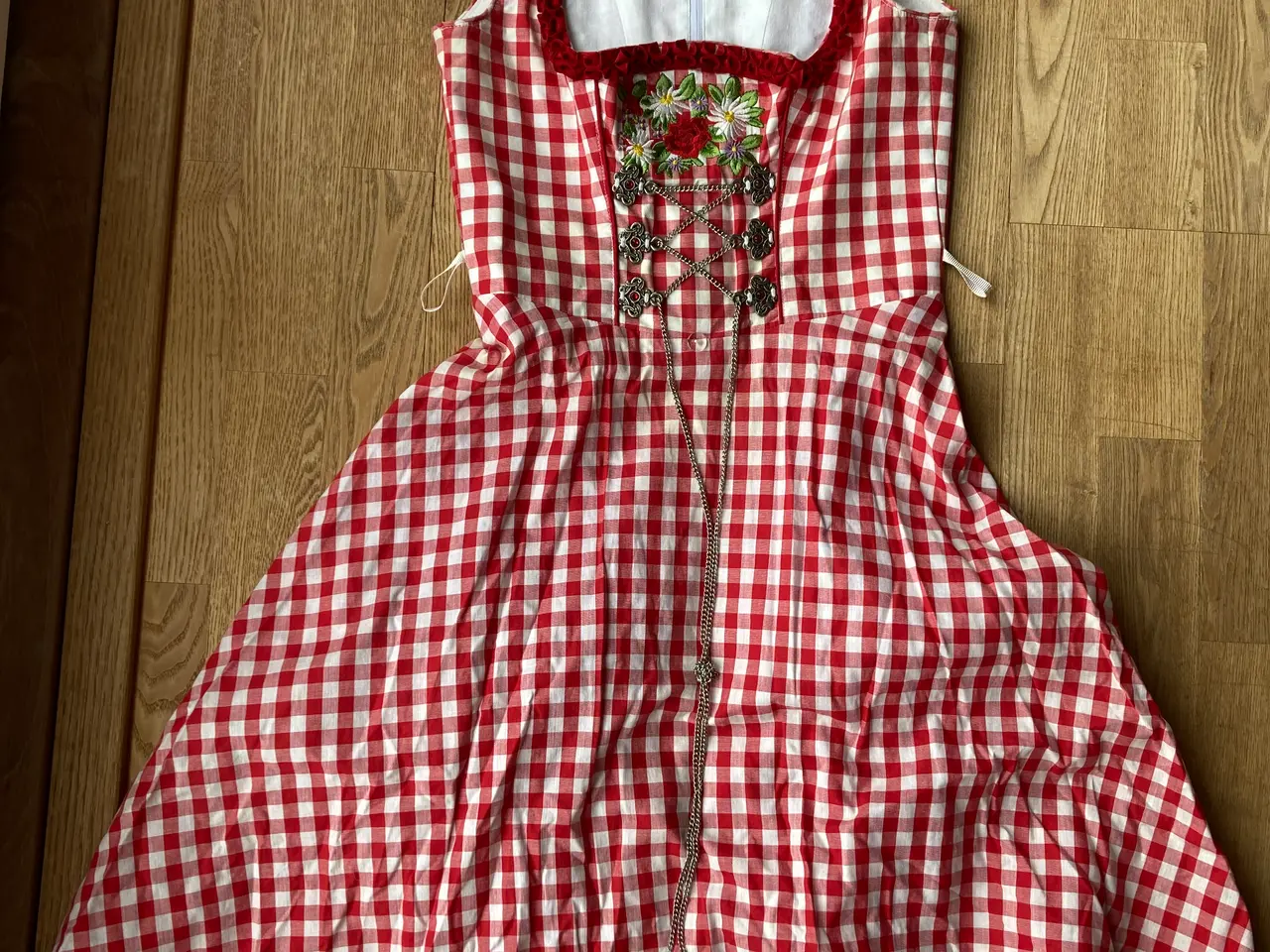 Billede 7 - Tyroler Dirndl Heidi kjole og bluse, org. tysk