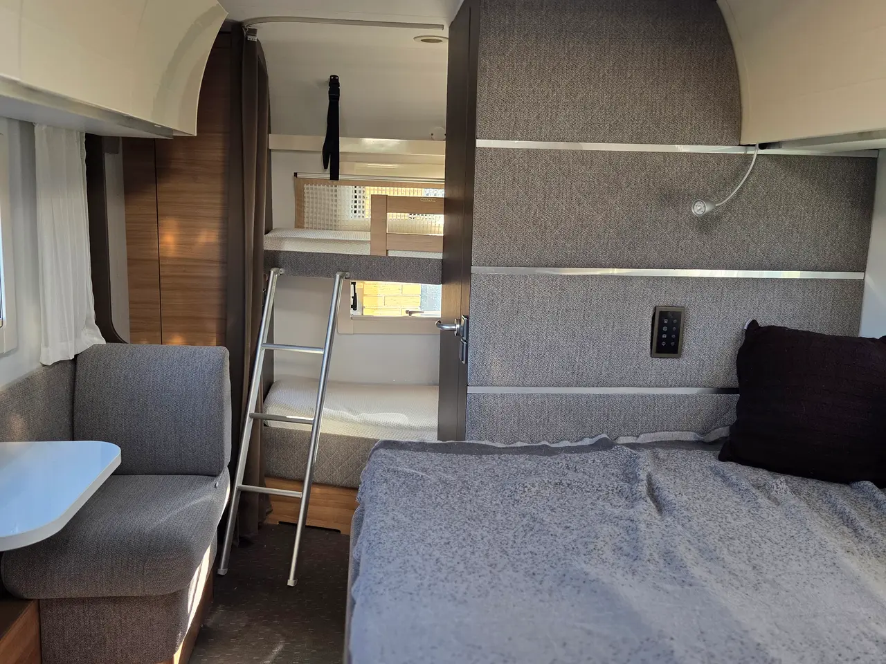 Billede 10 - Adria Alpina 663 UK (2020) – komplet udstyr