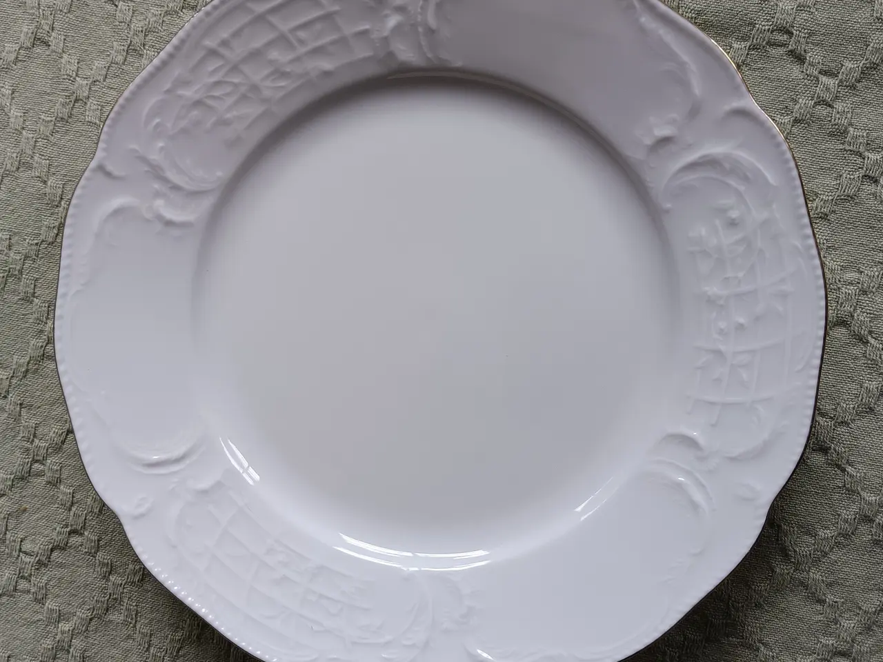 Billede 1 - Frokosttallerkner med guldkant