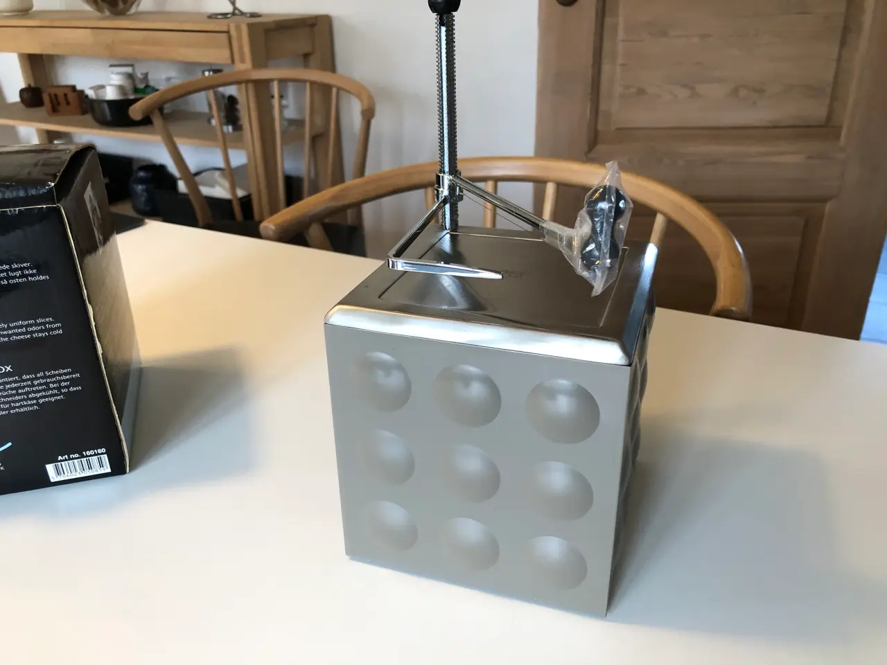 Billede 7 - Helt ny PEJ Osteskærer med beige/brunt låg