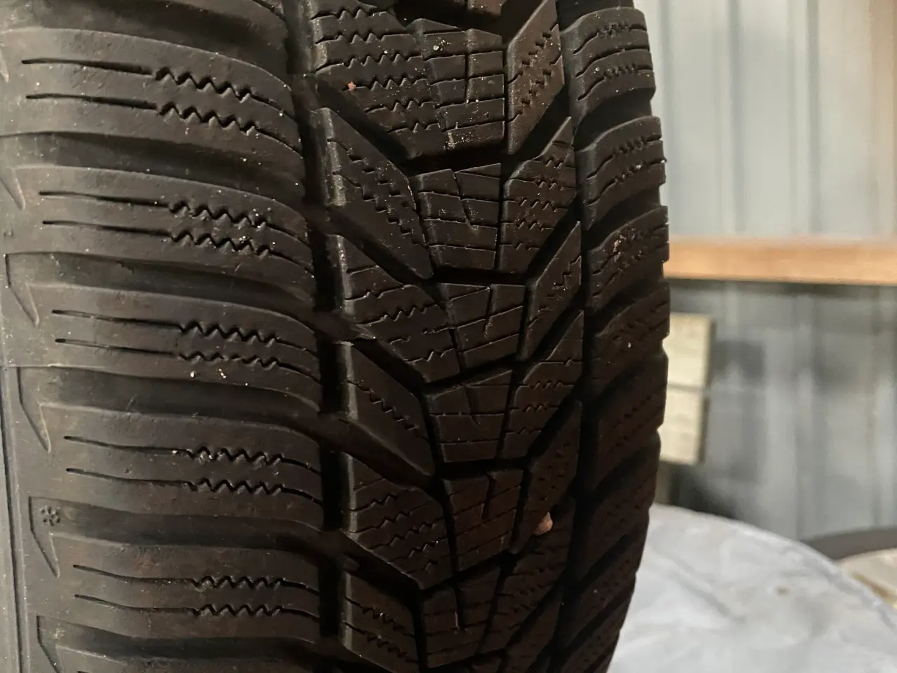 Billede 2 - Vinter dæk Nissan Qashgai 215-60. 17